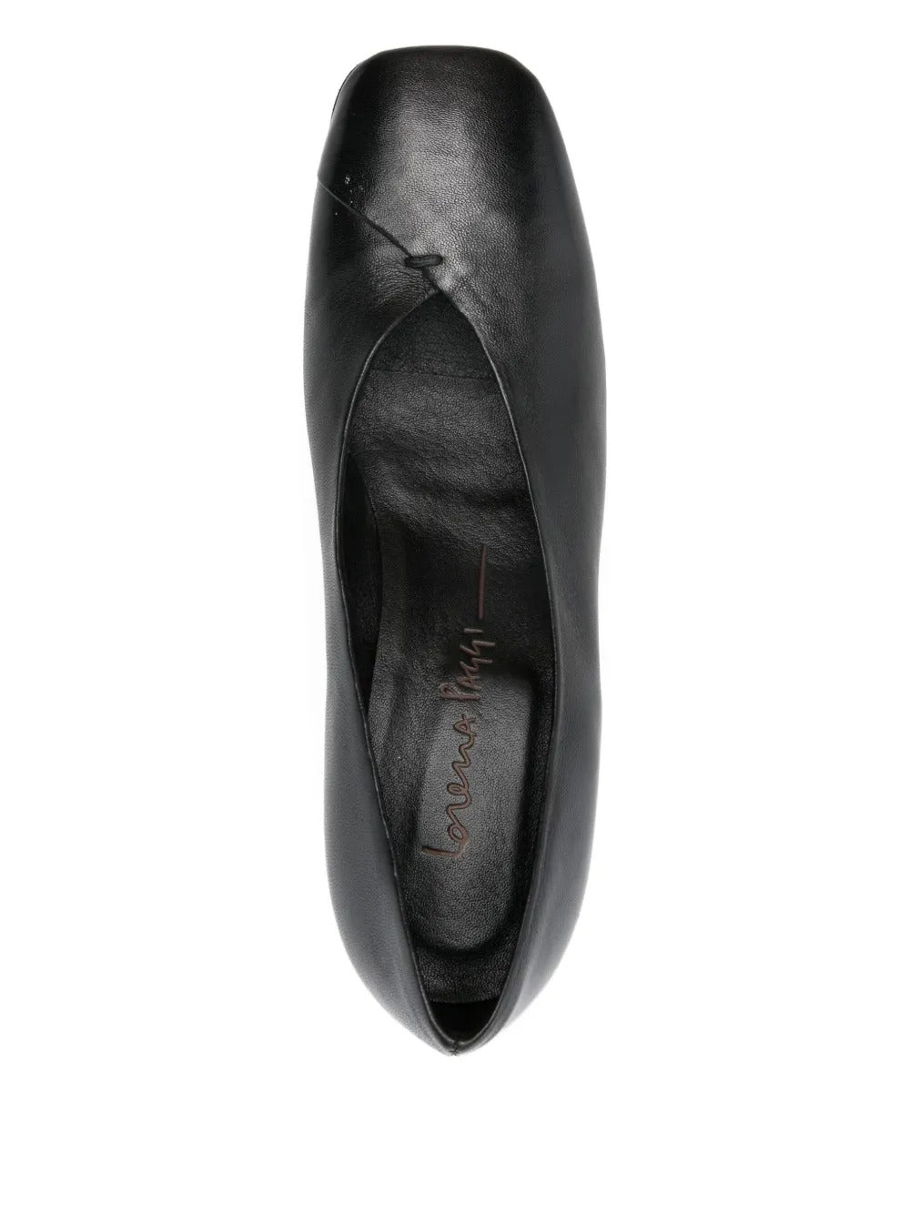 black
square toe
block heel
V-shaped vamp
slip-on style