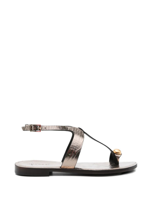 toe-srap sandals