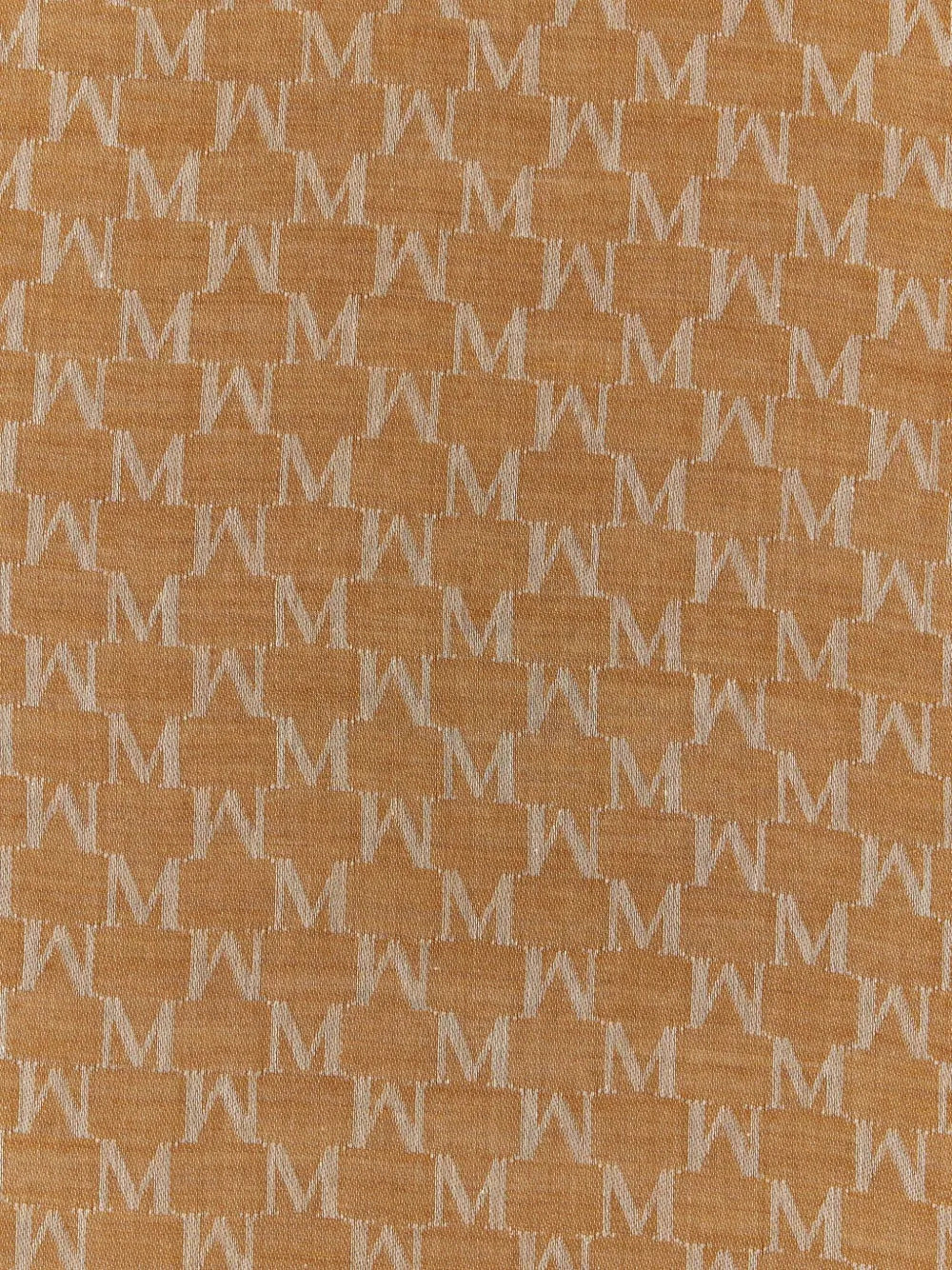Stola con monogramma