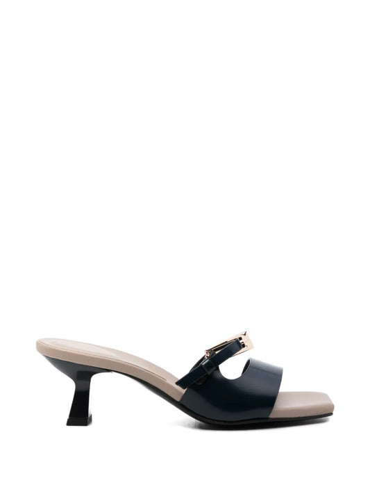 buckle-fastening leather sandals
