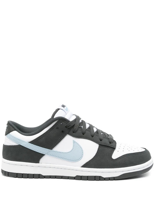 Dunk Low sneakers
