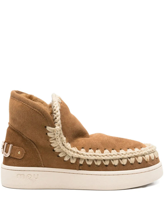 Stivali in pelle scamosciata con dettaglio intrecciato