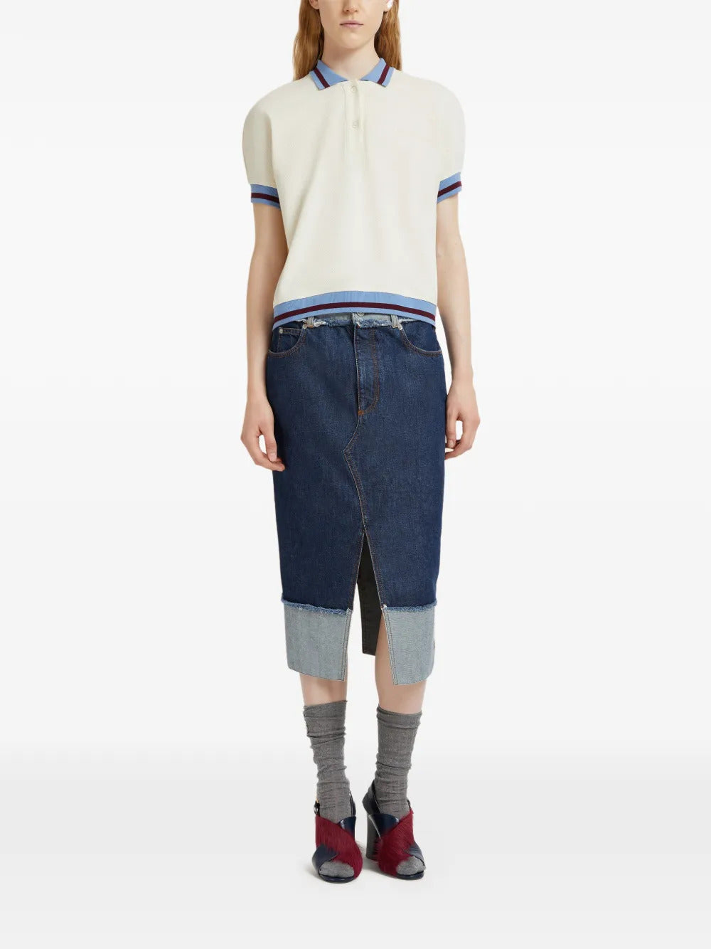 Gonna midi in denim con dettagli sfilacciati