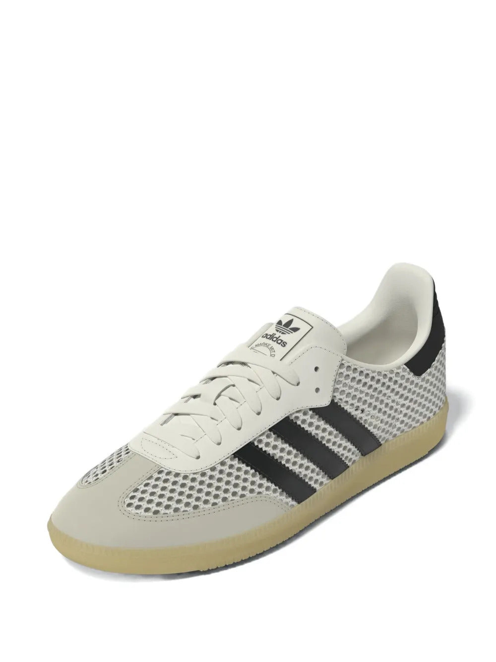 Sneakers con lacci