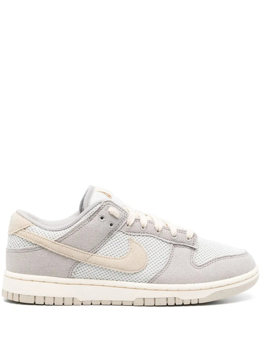 Dunk Low sneakers